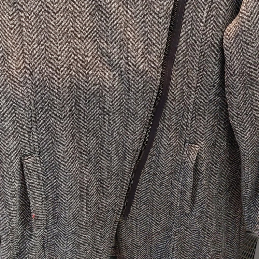 Jacket - Picture 5 of 5